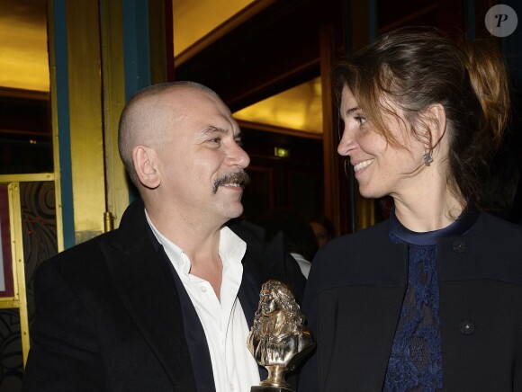 Philippe Torreton (prix du meilleur comédien d'un spectacle public) et sa femme Elsa Boublil lors de la 26e nuit des Molières aux Folies Bergères à Paris, le 2 juin 2014.