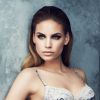 Carmen Bründler prend la pose pour la collection de lingerie de Marks & Spencer