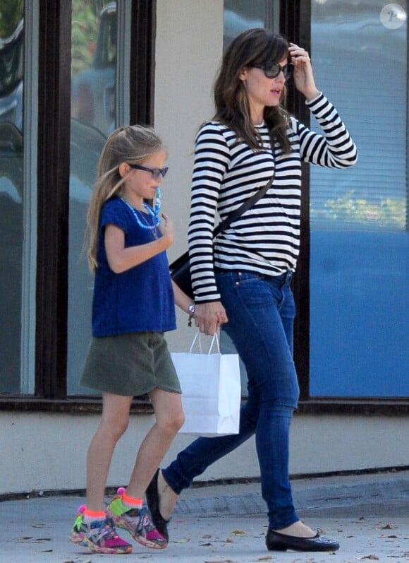 Exclusif - Jennifer Garner et sa fille Violet à Santa Monica, le 6 juin 2014.