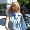 Melanie Griffith à la sortie d'un centre médical à Beverly Hills. Melanie Griffith est séparée de Antonio Banderas après 18 ans de mariage. Le 10 juin 2014.