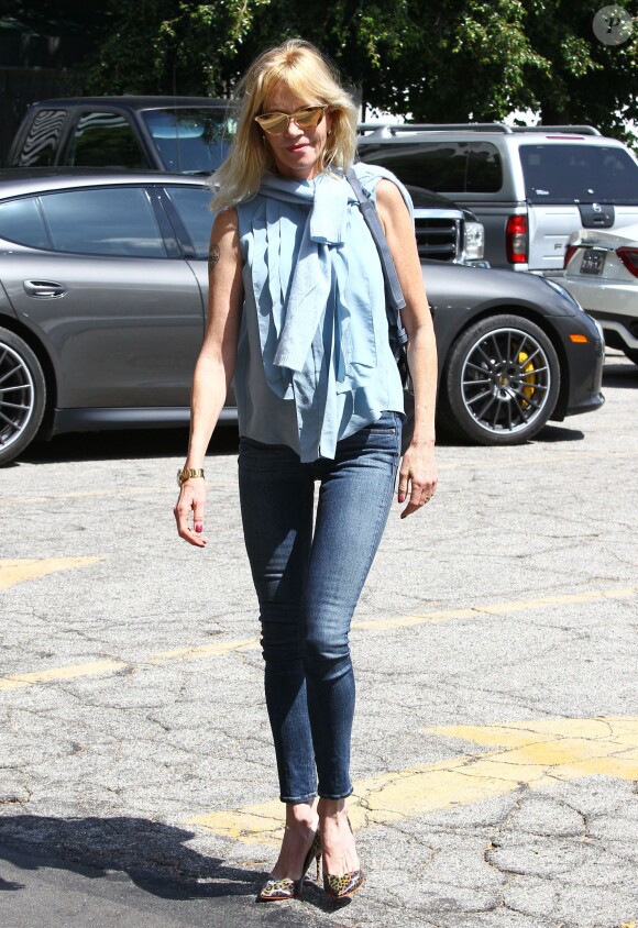 Melanie Griffith (qui s'est séparée d'Antonio Banderas après 18 ans de mariage) dans les rues de Beverly Hills, le 10 juin 2014.