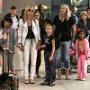 Heidi Klum, sa mère Erna et ses enfants Leni, Henri, Johan et Lou arrivent à l'aéroport de New York. Le 13 juin 2014.