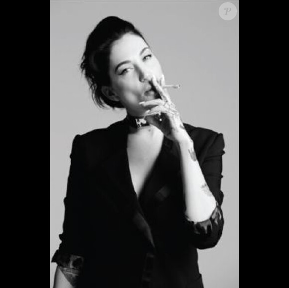Porcelain Black, la nouvelle sensation rock, est aussi une icône de mode.