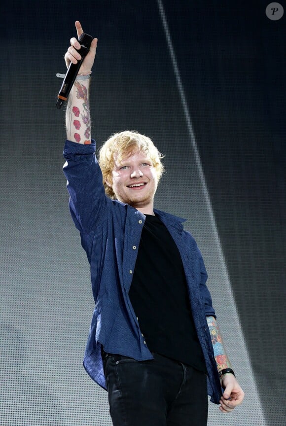 Le chanteur Ed Sheeran sur scène à Wembley lors du Capital FM Summertime Ball. Londres, le 21 juin 2014.