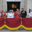 Camilla Parker Bowles, la duchesse de Cornouailles, le prince Charles, la princesse Eugenie d'York, la princesse Anne, Vice Amiral Timothy Laurence, la reine Elisabeth II, la comtesse de Wessex, le prince Andrew, le prince Edouard, comte de Wessex, le prince Philip, duc d'Edimbourg, le prince Harry, Kate Middleton, la duchesse de Cambridge, le prince William - La famille royale britannique réunie pour présider le traditionnel Trooping the Colour à Londres, le 14 juin 2014.