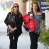 Exclusif - Olivia Newton-John et sa fille Chloe Rose Lattanzi se rendent chez le coiffeur à Santa Monica, le 13 février 2013. 
