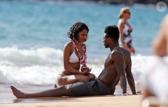 Exclusif - Teyana Taylor et son petit ami basketteur Iman Shumpert (New York Knicks) profitent d'un bel après-midi sur une plage de Maui à Hawaï. Le 25 juin 2014.