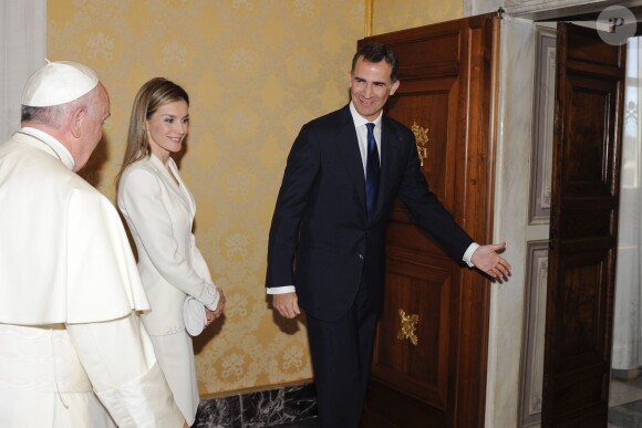 Le roi Felipe VI d'Espagne et son épouse la reine Letizia étaient reçus par le pape François au Vatican, le 30 juin 2014