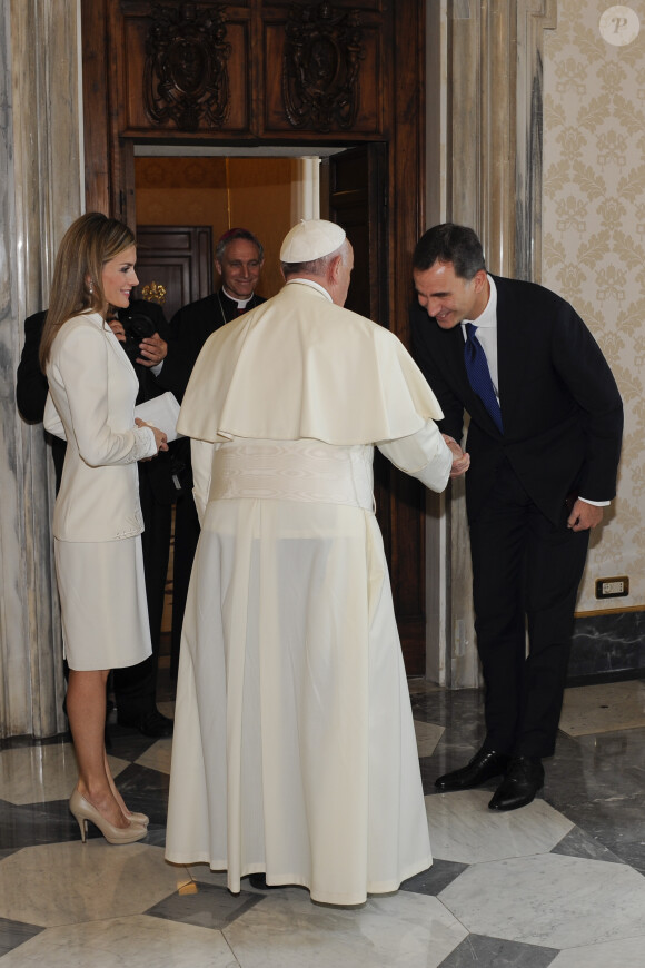 Le roi Felipe VI d'Espagne et son épouse la reine Letizia étaient reçus par le pape François au Vatican, le 30 juin 2014