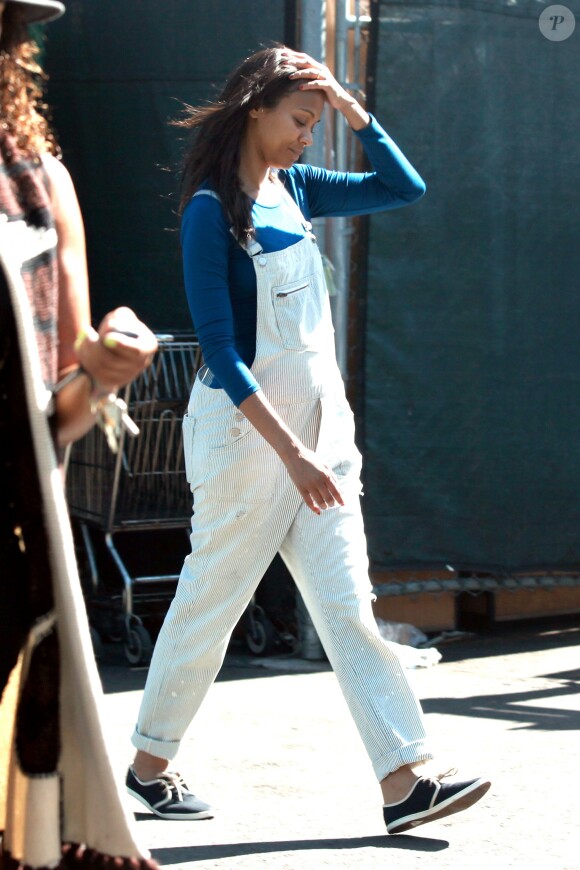 Zoe Saldana, peut-être enceinte, à Los Angeles, le 29 juin 2014.