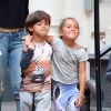 Max et Emme, les adorables jumeaux de Jennifer Lopez et Marc Anthony, font le spectacle dans les rues de New York
