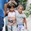 Grande balade familiale pour Jennifer Lopez et ses jumeaux Max et Emme, 5 ans. La star s'est promenée avec ses bambins dans les rues de New York le 30 juin 2014