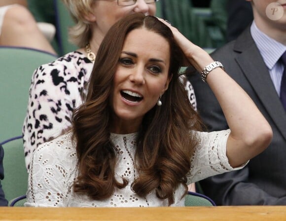 Kate Middleton le 2 juillet 2014 dans la Royal Box de Wimbledon lors de la défaite d'Andy Murray en quart de finale