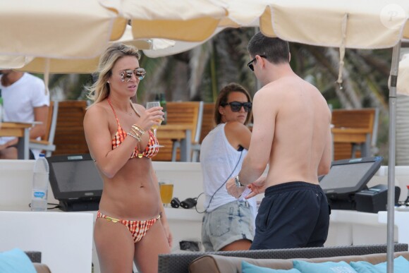 Steven Gerard et sa femme Alex Curran profitent de leurs vacances à Ibiza, le 2 juillet 2014