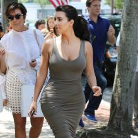 Kim Kardashian : Sexy même en famille pour une virée girly