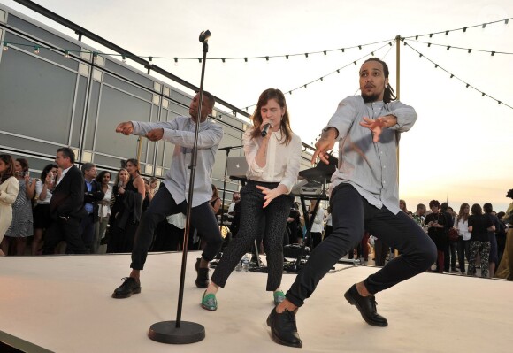 Héloïse Letissier, alias Christine and the Queens lors du lancement du nouveau parfum de la marque Chloé "Love Story" à l'Institut du Monde Arabe à Paris, le 2 juillet 2014.