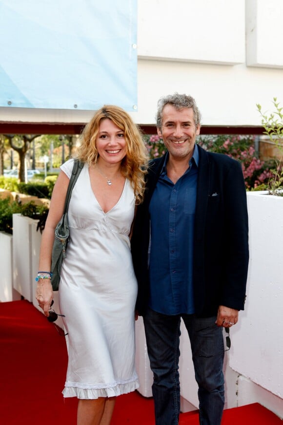 Manuel Gélin et sa compagne Juliette Meyniac à la première du film "Le Jeu de la vérité" lors de la cérémonie de clôture du 11ème festival "Les Hérault du cinéma et de la télé 2014" au Cap d'Agde, le 5 juillet 2014.