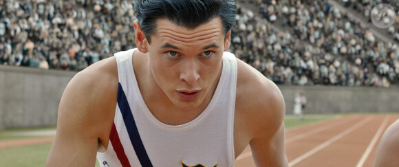 Louis Zamperini, l'athlète, dans Invincible (Unbroken).