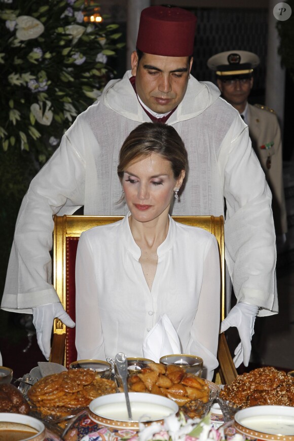 Letizia d'Espagne lors de l'iftar offert le 14 juillet 2014 au palais royal à Rabat par le roi Mohammed VI pour la visite inaugurale du roi Felipe VI d'Espagne et son épouse.