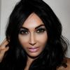 Claire Leeson, une Anglaise de 24 ans a dépensé pas moins de 18 000 euros pour ressembler à son idole, Kim Kardashian.