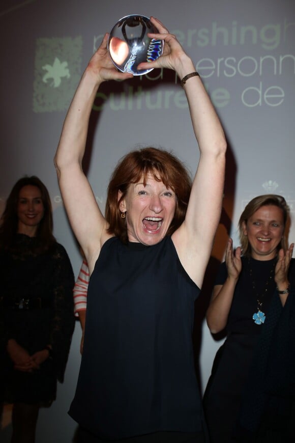 Muriel Mayette, lauréate du Prix Pershing Hall de la personnalité culturelle de l'année à Paris, le 14 octobre 2013 