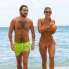Natasha Oakley et son petit ami Martin Médus (Secret Story 3) radieux lors de leurs vacances à Miami, le 16 juillet 2014. 