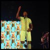Omar Sy en Doudou Stromae au concert l'artiste belge à Nîmes le 24 juillet 2014.
