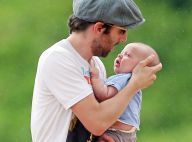 Simon Helberg (Big Bang Theory) papa : Vacances en famille avec le petit dernier