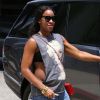 Kelly Rowland, enceinte, s'est rendue au restaurant Cecconi's pour déjeuner avec des amies. Beverly Hills, le 25 juillet 2014.