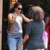 Kelly Rowland, enceinte, s'est rendue au restaurant Cecconi's pour déjeuner avec des amies. West Hollywood, le 25 juillet 2014.