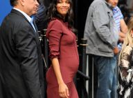 Zoe Saldana enceinte ? Un baby bump bien dessiné...