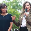Valérie Trierweiler et Anne Hidalgo inauguraient le 28 juillet 2014 une exposition éphémère en soutien aux jeunes filles enlevées en avril 2014 par la secte Boko Haram au Nigéria, dans le cadre de la campagne Bring back our girls, place de la République à Paris