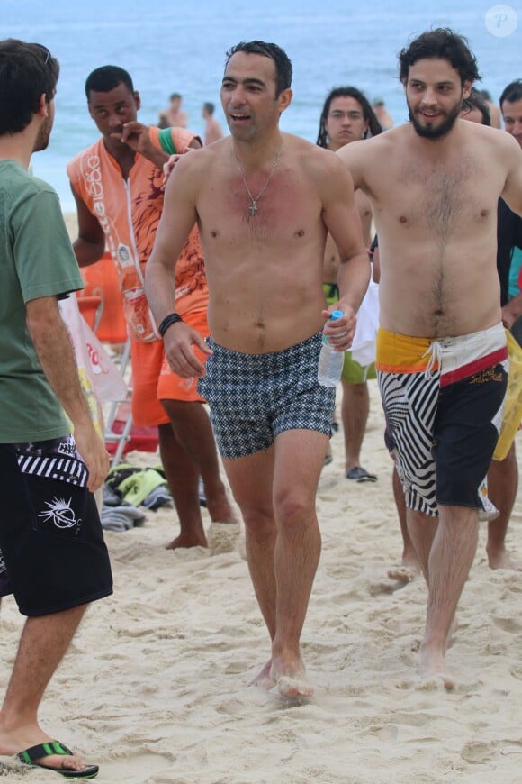 Youri Djorkaeff sur la plage d'Ipanema à Rio de Janeiro au Brésil le 2 juillet 2014