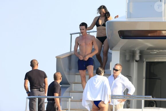 Daniele Cavalli, fils de Roberto Cavalli, profite d'un après-midi ensoleillé sur le yacht de son père. Formentera, le 30 juillet 2014.