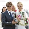 Tom Cruise a remis au mannequin Edie Campbell le trophée de la Magnolia Cup qu'elle a remportée, à l'hippodrome Goodwood de Chichester, le 31 juillet 2014, lors du Ladies Day de la réunion hippique Glorious Goodwood.