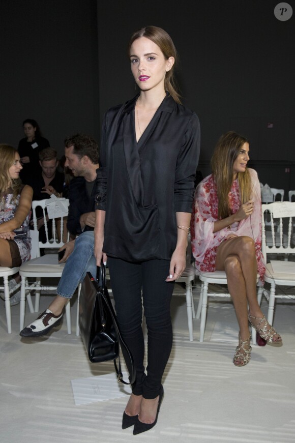 Emma Watson au défilé de mode, collection Haute-Couture automne-hiver 2014/2015 "Giambattista Valli" à Paris le 7 juillet 2014