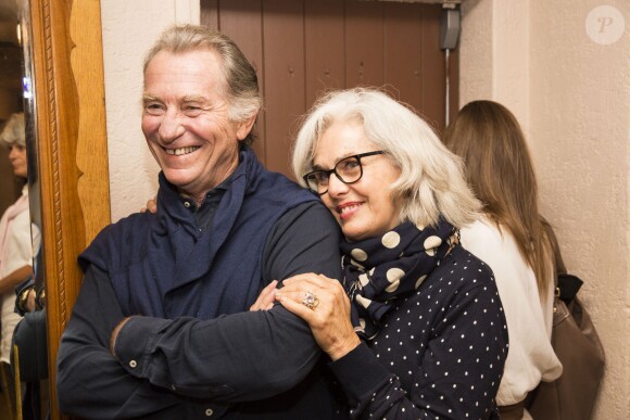 William Leymergie et sa femme Marie assistent à la pièce 'Des Journées Entières Dans Les Arbres' au 30e Festival de Ramatuelle, France, le 3 août 2014.