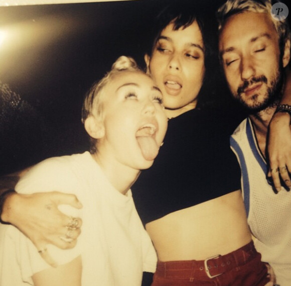 De passage à New York, Miley Cyrus a fait la fête avec Zoe Kravitz, la fille de Lenny Kravitz.