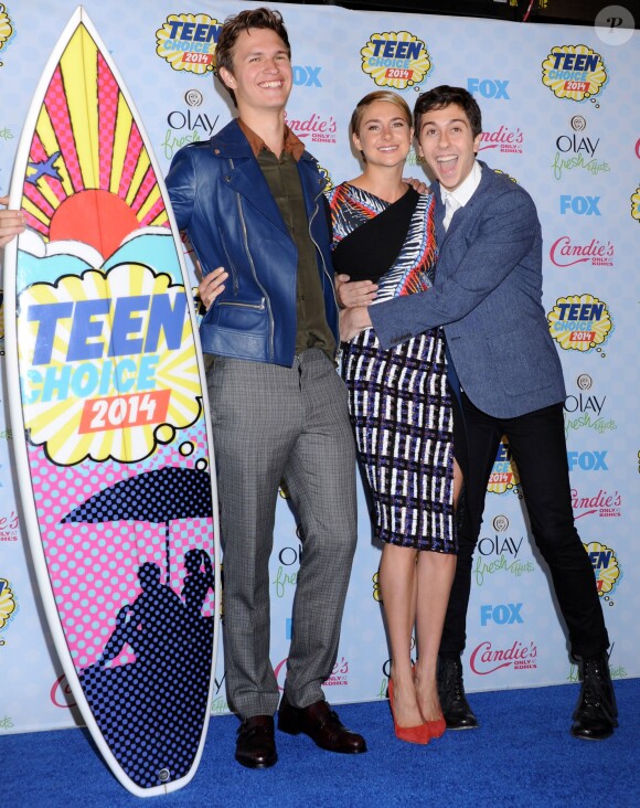 Ansel Elgort, Shailene Woodley et Nat Wolff sur le tapis rouge des Teen Choice Awards au Shrine Auditorium de Los Angeles, le 10 août 2014.