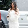 Kourtney Kardashian, enceinte, à Southampton. Le 12 août 2014.