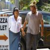 Zoe Saldana (enceinte) et son mari mari Marco Perego sont allés déjeuner dans une pizzeria à West Hollywood le 14 août 2014