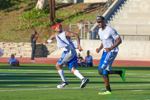 Chris Brown lors d'un match de flag flootball caritatif au Jack Kemp Stadium. Los Angeles, le 16 août 2014.