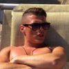 Jordan est nul en drague et le prouve avec Marion - "Les Ch'tis dans la Jet Set" sur W9. Episode du 27 août 2014.