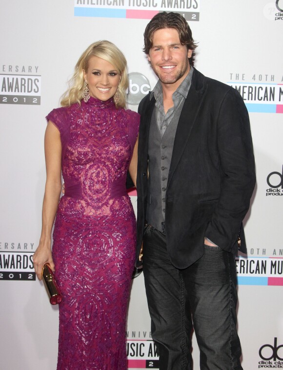 Carrie Underwood et son mari Mike Fisher lors de la cérémonie annuelle des 40e "American Music Awards" à Los Angeles, le 18 novembre 2012.