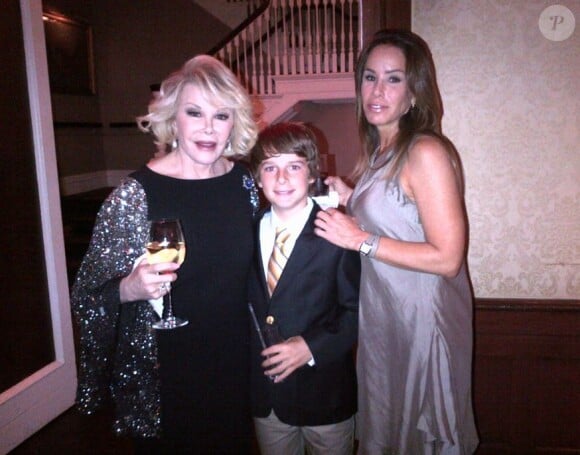 Joan Rivers entourée de sa fille Melissa et de son petit-fils Cooper, le 24 juin 2012.