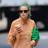 Tallulah Willis, les cheveux teints en vert, se balade dans les rues de New York, le 27 juin 2014.