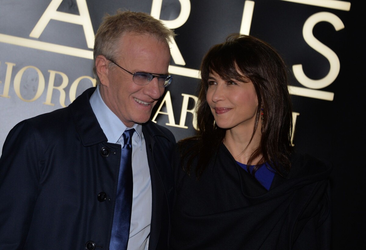 Photo : Sophie Marceau et son compagnon Christophe Lambert au défilé