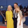 Ethan Hawke avec sa mère Leslie Carole et sa femme Ryan Shawhughes - Avant-première du film "Good Kill" lors du 71e Mostra de Venise le 5 septembre 2014.