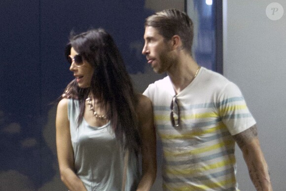 Sergio Ramos et sa compagne Pilar Rubio à Madrid le 2 juillet 2013.