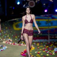 Fashion Week : Kendall Jenner, sexy en lingerie pour Tommy Hilfiger